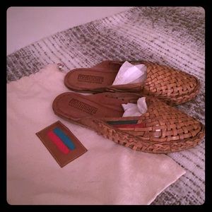 BRAND NEW Mohinders - City Slipper