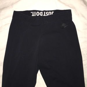 Nike black leggings