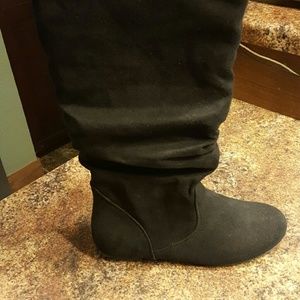 Soda Knee-high Slouchy Black Boots