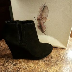 Black suede wedge booties!