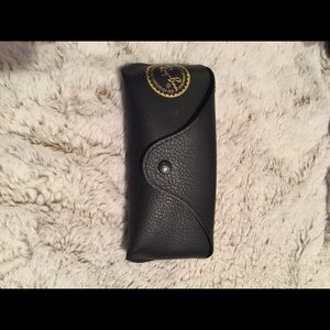 Black rayban wayfarer case