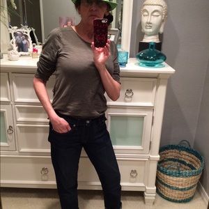 Meet your Posher, Claudia