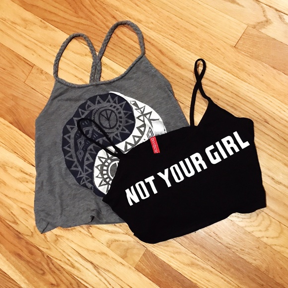 H&M Tops - 2 for 1 · H&M Crop Top Bundle