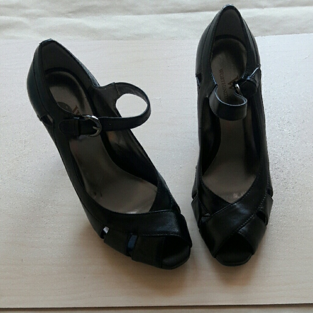 Worthington Classics- Size 6
