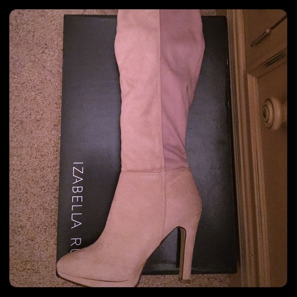 BRAND NEW Knee high nude boot