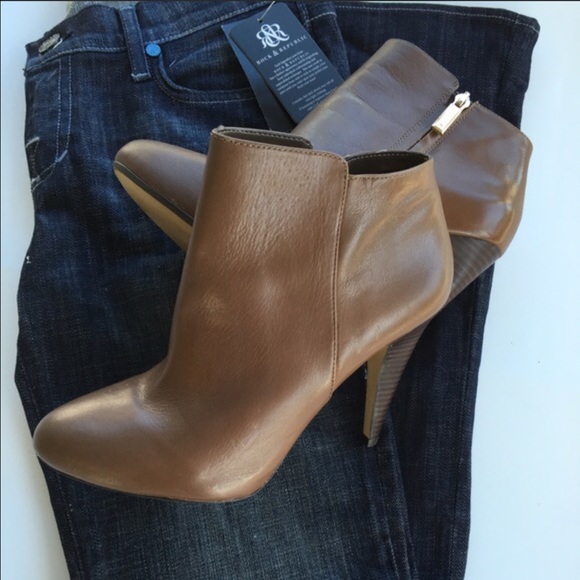 RR Jeans!👖👠 - Picture 3 of 4