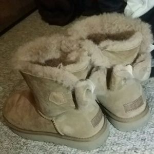 Navaeh Uggs