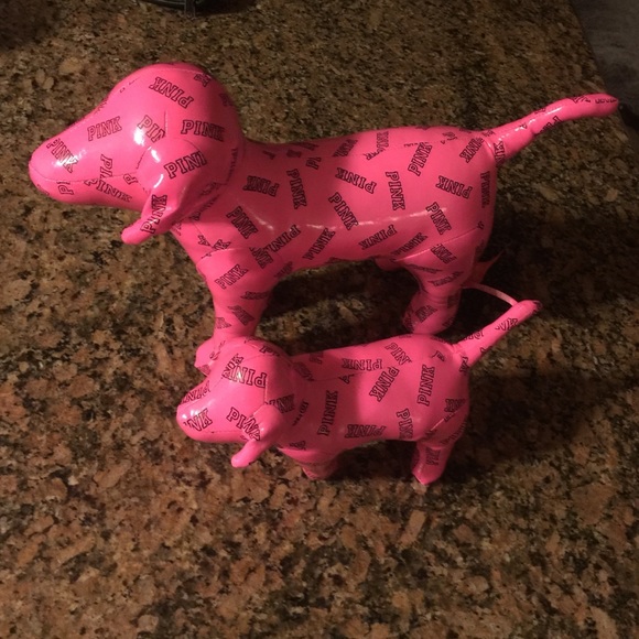 Victoria Secret "Pink" dogs (2)