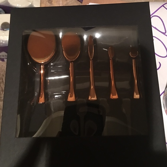 New Artist Brushes