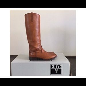 Frye Lindsay Plate Boots