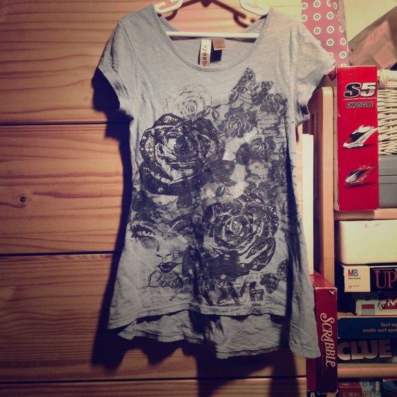 Eyeshadow Blue Rose Tee