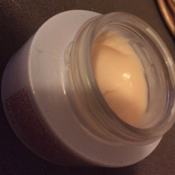 Clarins - Picture 4 of 4