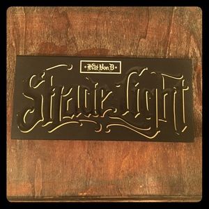 Kat Von D Shade & Light Contour Palette