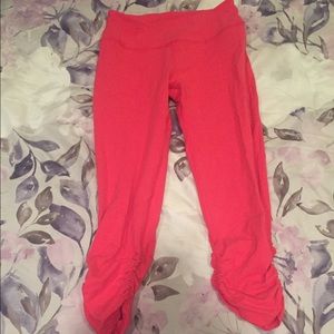 Beyond Yoga scrunch crop legging