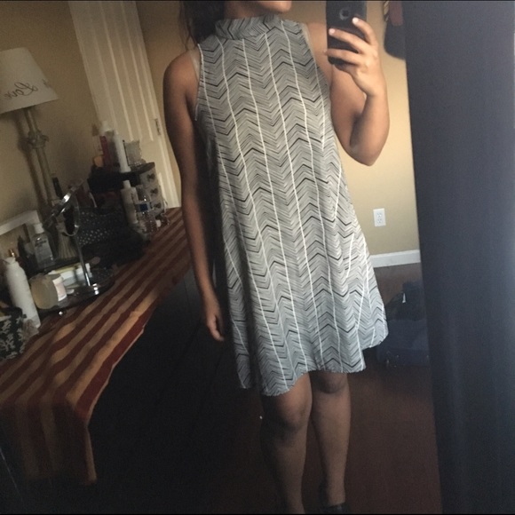 Soprano high neck dress
