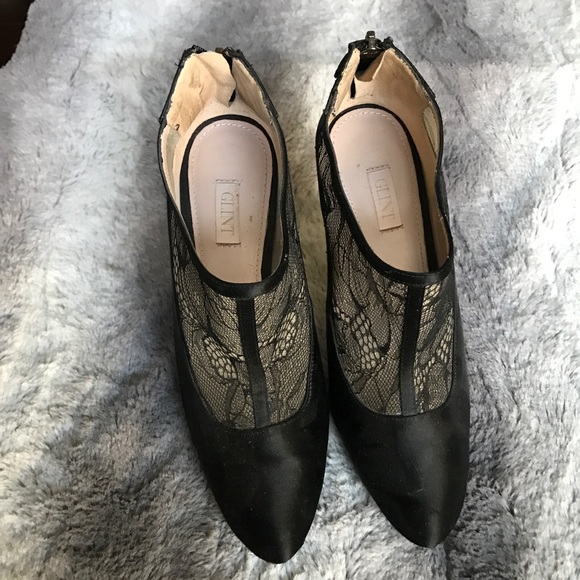 Glint black heel