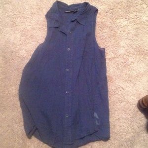 Button up sleeveless flowy top