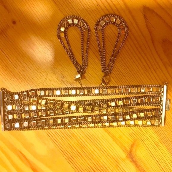Sorrelli wrap bracelet and matching earrings
