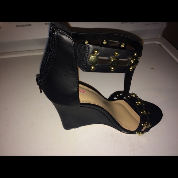 JustFab wedges size 9