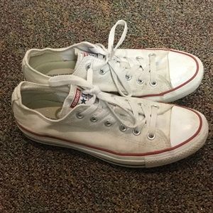 White converse All Stars