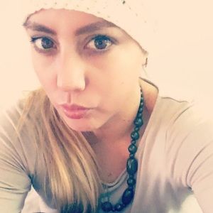 Meet your Posher, Maria camilla