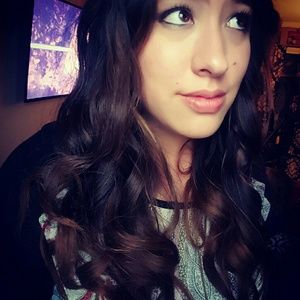Meet your Posher, Cara