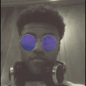 Meet your Posher, Christian