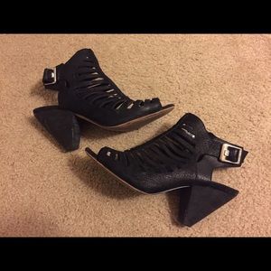 Vince Camino Eliana Black Caged Wedge