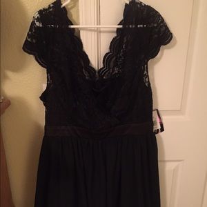 Beautiful black dress new with tag
