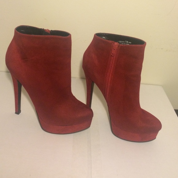 Red Suede booties - Picture 2 of 4