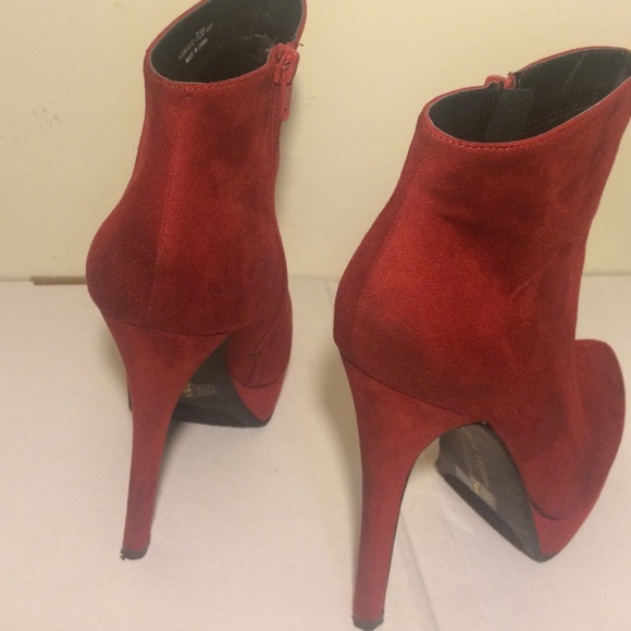 Red Suede booties - Picture 4 of 4