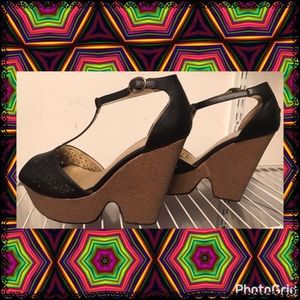 🌹Black Wedge Heels🌹