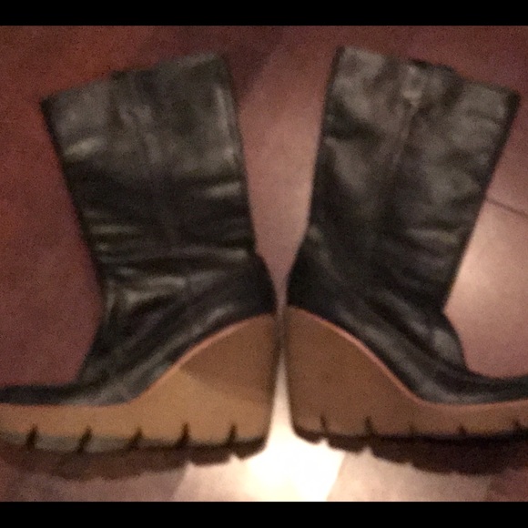 Micheal Kors black leather boots.