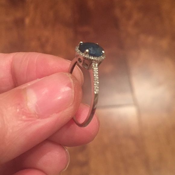 14K white gold London Blue topaz halo ring - Picture 3 of 4