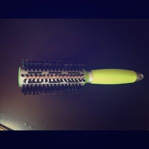Blow dry brush