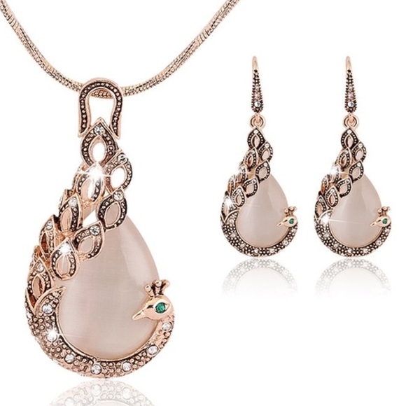 Peacock Moonstone Jewelry Set