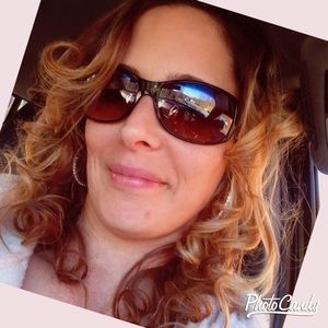 Meet your Posher, Crystal