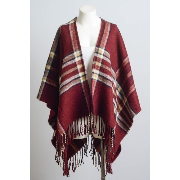 ✨HP✨ - Classic Plaid Poncho - Picture 2 of 4