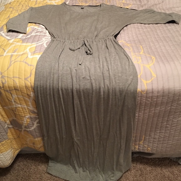 Old Navy Scoop neck 3/4 sleeve midi dress. - Picture 2 of 4