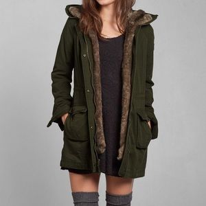 A&F Green Military Style Parka Faux Fur Lined