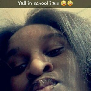 Meet your Posher, Samia