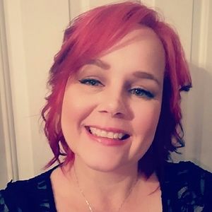 Meet your Posher, Adrienne