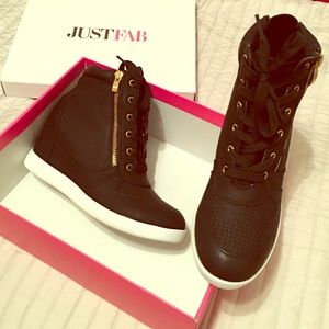 Women's size 7.5 black and gold heeled sneakers