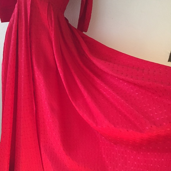 Vintage red lounge dress w/pockets - Picture 6 of 6