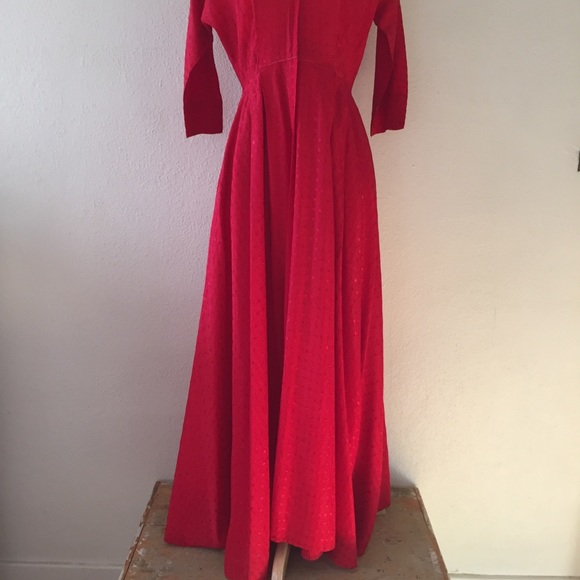 Vintage red lounge dress w/pockets - Picture 5 of 6