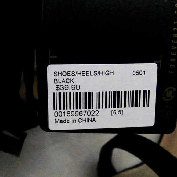 ⚪️ F21 ⚪️ Suede Fringed Sandal Heels - Picture 4 of 4