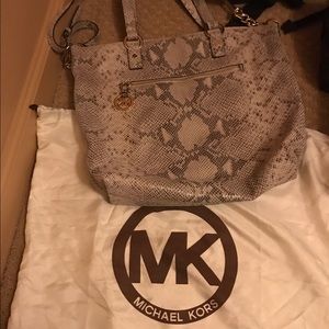 Michael kors crossbody python print