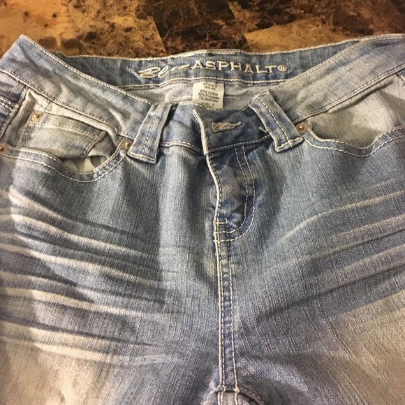 Jeans - Picture 3 of 3
