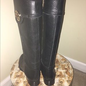 Tory burch boots