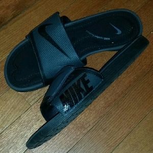 nike gel slides